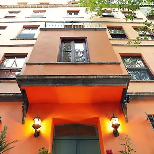 house-mola-galata.istanbul-turkeyhotels.com/